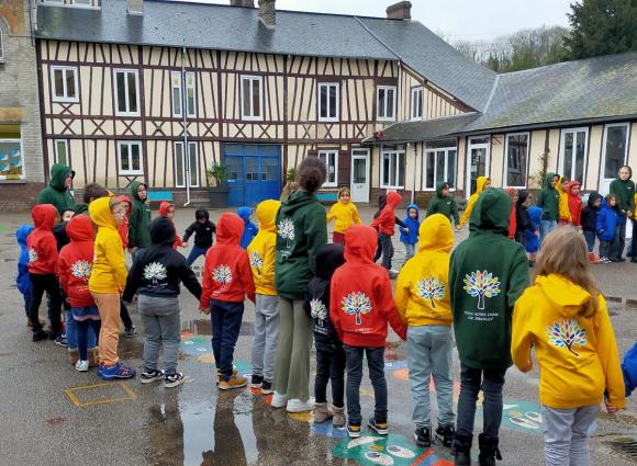 Polos offerts à chaque éléve - Notre Dame